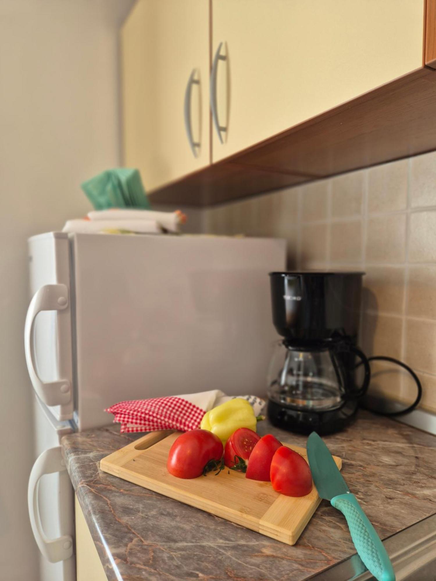 Apartman Lucija Lägenhet Pridraga Exteriör bild