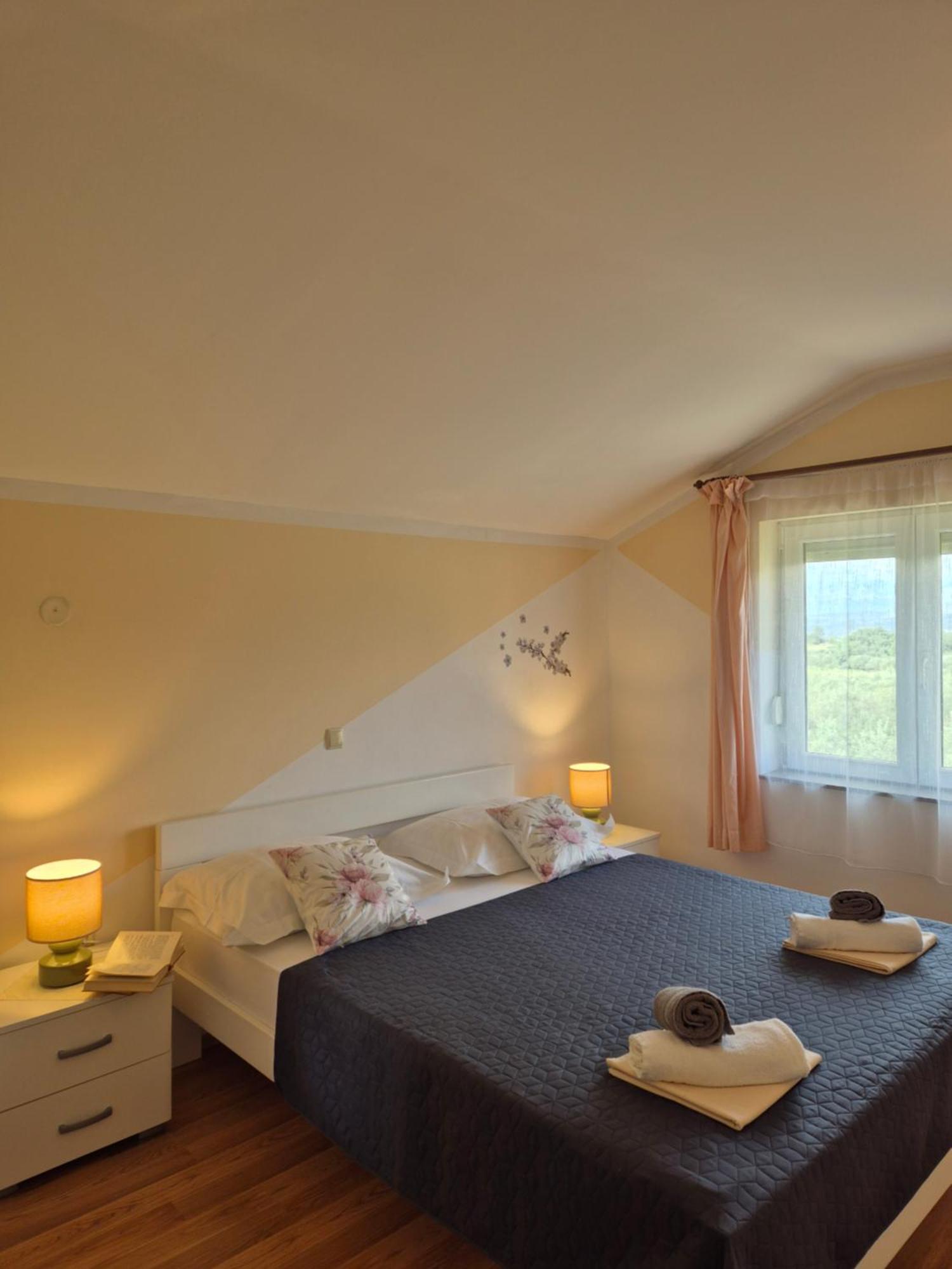 Apartman Lucija Lägenhet Pridraga Exteriör bild