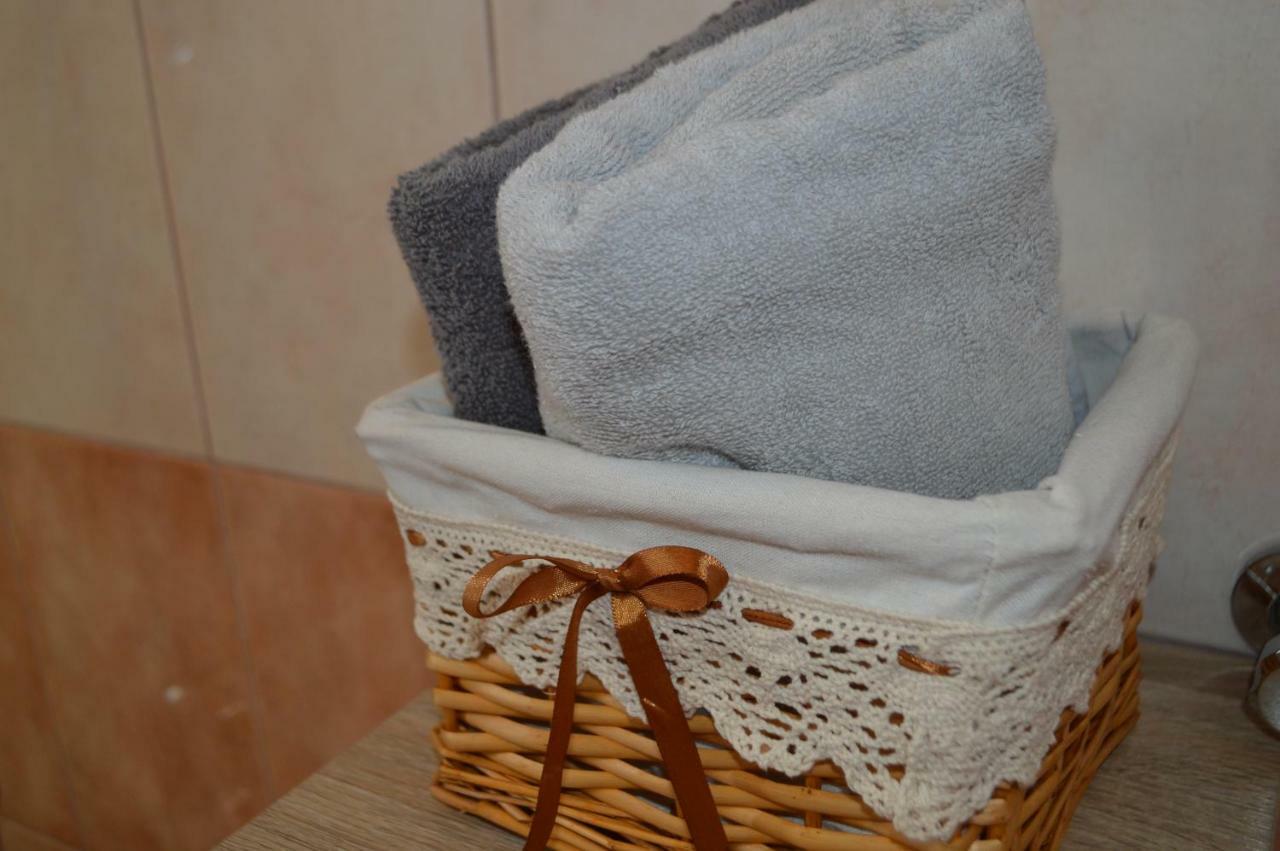 Apartman Lucija Lägenhet Pridraga Exteriör bild